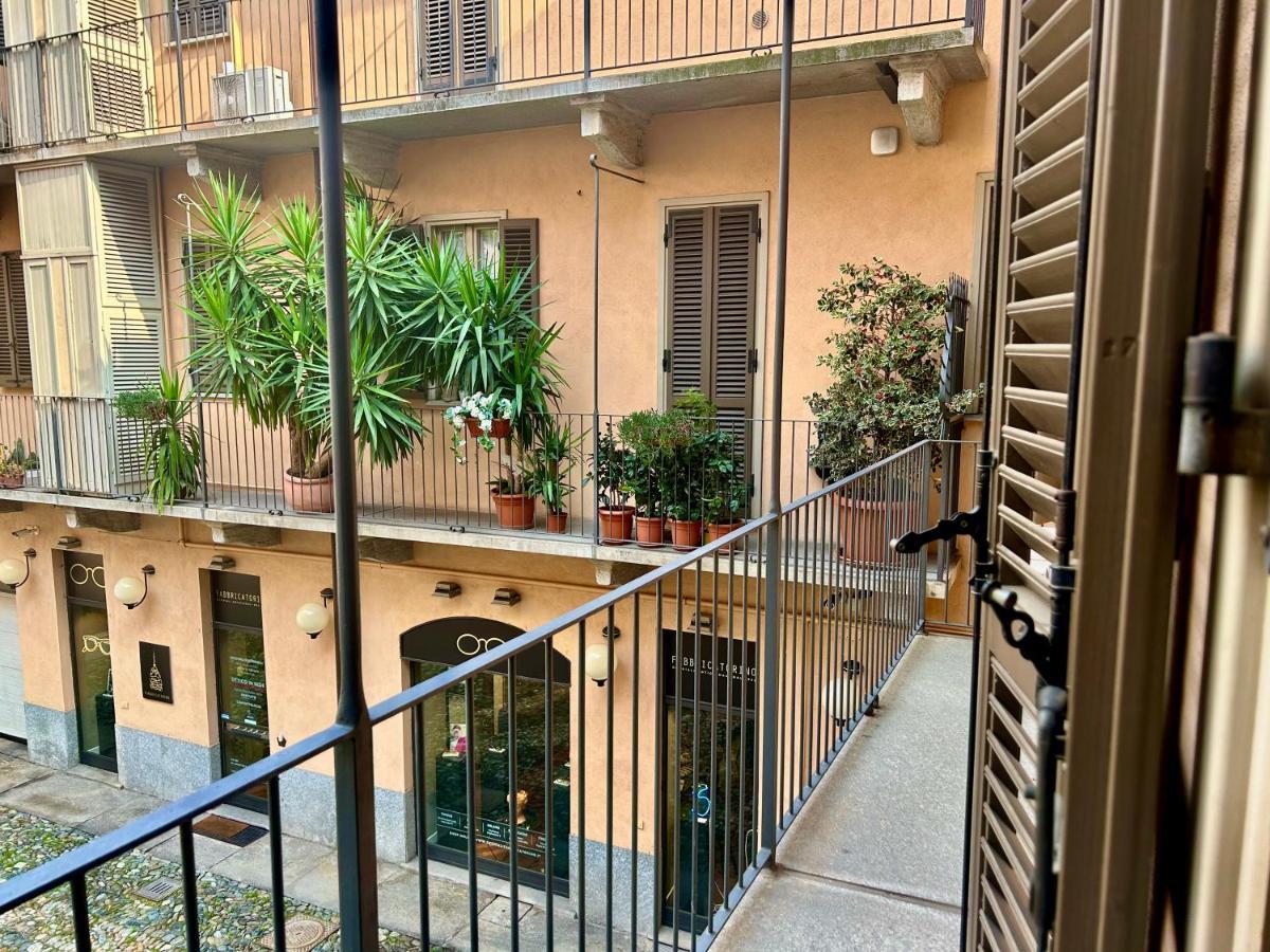 Elegante Appartamento Nel Centro Storico Di Torino Turim Exterior foto